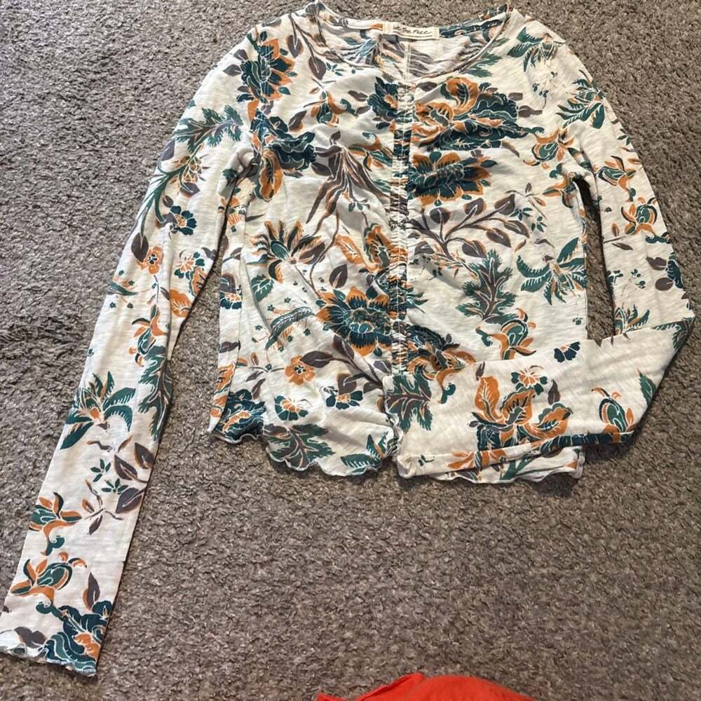 We The Free Free People Dreamed Of You Floral Ruched Long Sleeve Lettuce Hem Top